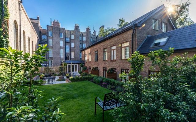 Stauntons on the Green, a timeless Georgian townhouse in Dublin city. 