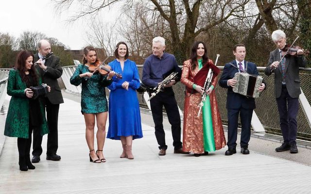 The 2023 TG4 Gradam Ceoil winners: Michelle Mulcahy, Fintan Vallely, Méabh Smyth, Síle Denvir, Mick O\'Brien, Louise and Mick Mulcahy, Maurice Lennon.