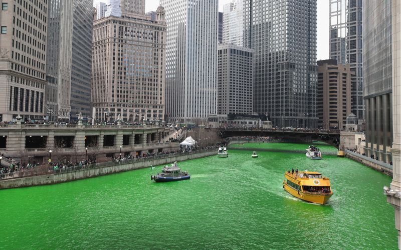 st patrick's day chicago river