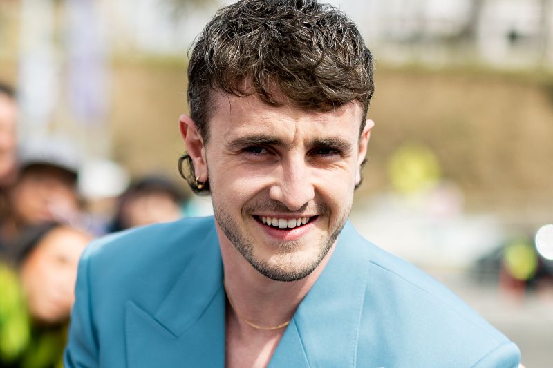 WATCH: Paul Mescal is “flying the flag” for his competitor Colin Farrell at the Oscars