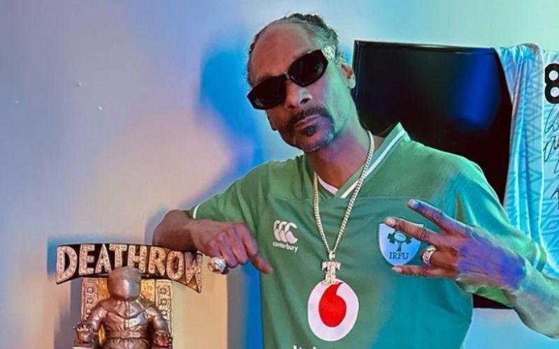 Snoop Dogg poses in signed Irish rugby jersey