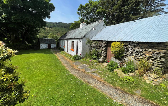 Cottage on c. 16.5 acres Glenmacness, Laragh, Wicklow.