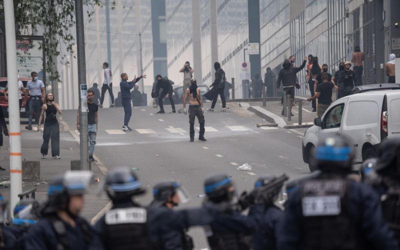 Irish people urged to "exercise caution" amid French riots