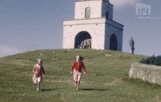 WATCH: A sunny jaunt through Dublin's Killiney Hill nearly a century ago