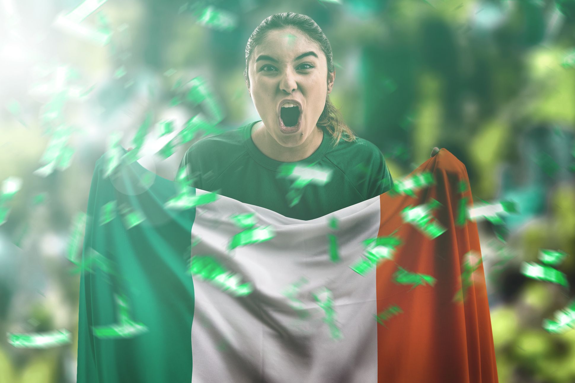 WATCH: Irish in Australia get ready for World Cup with awesome Coogee Beach display