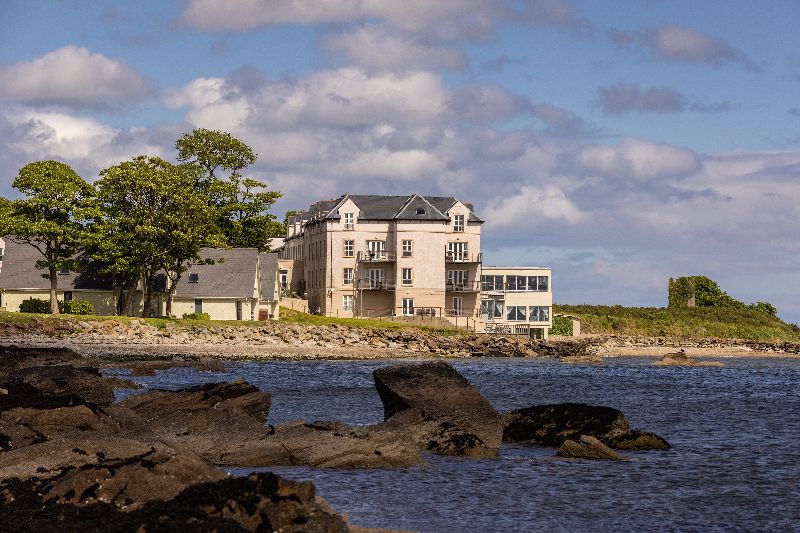 Redcastle Hotel in Donegal scoops travel industry award