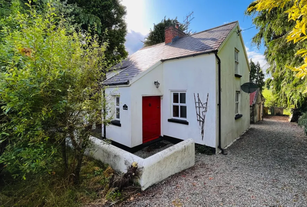 Knotty Pine Cottage, Knockordan, Lattin, County Tipperary.