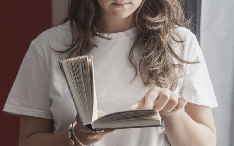 Irish American author slams “disgustingly anti-American” book bans