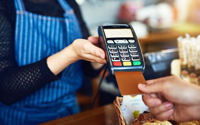 Do you tip when you go out to eat in Ireland?