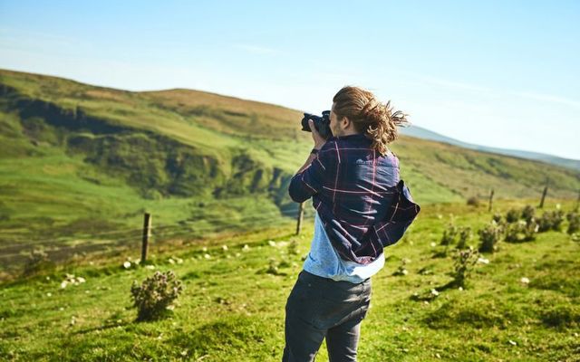 Enter My Irish Cousin\'s photo competition and be in the chance to win a Newbridge Silverware frame of your photo and a \$250 Visa gift card.