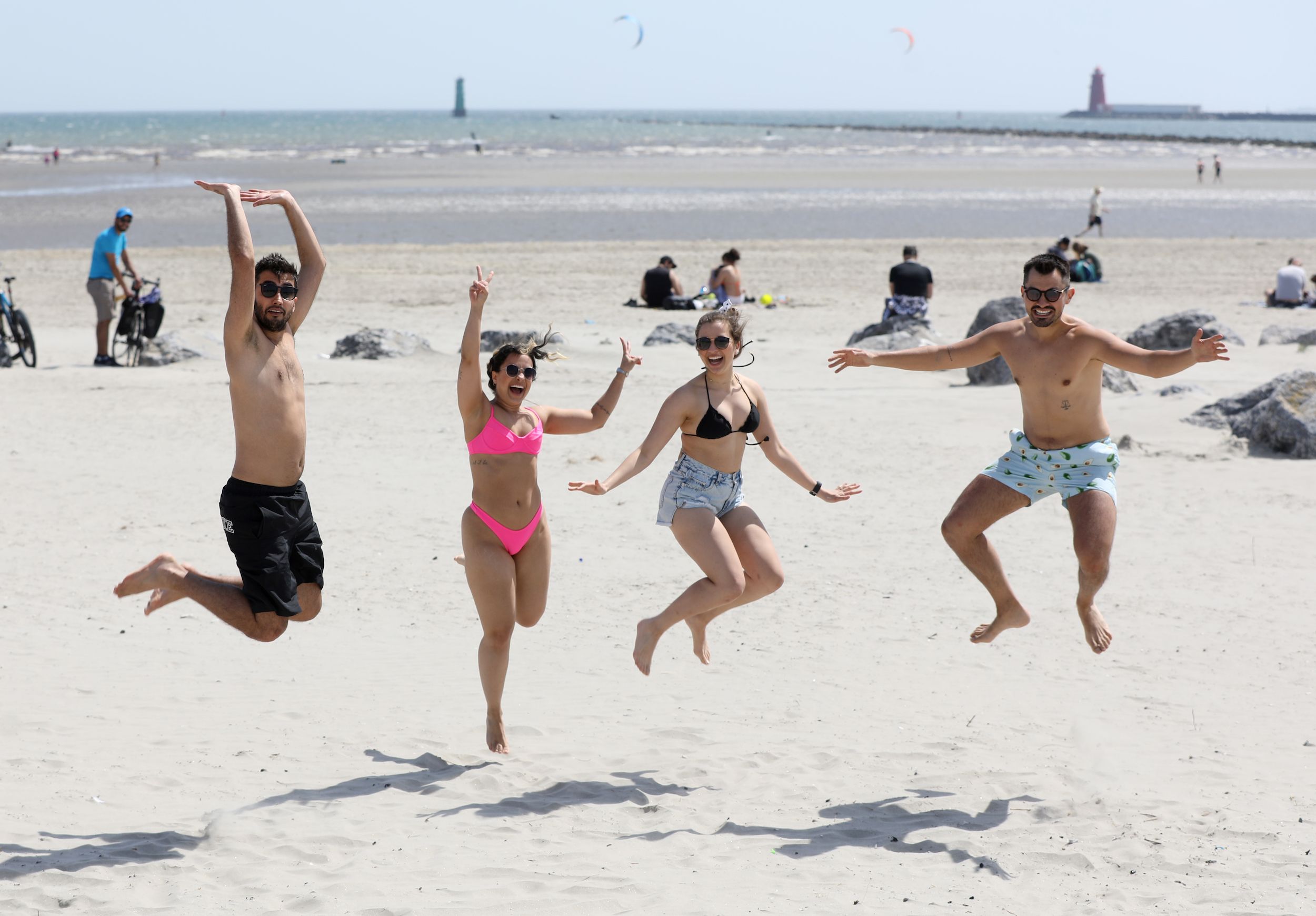 Ireland braces itself for heatwave as children return to school