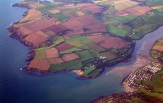 Cork tragedy as child's body recovered after search at Fountainstown Beach