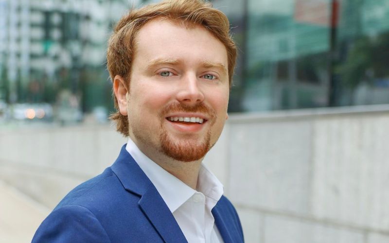 Irish-American who was stranded on 9/11 joins Pay it Forward campaign