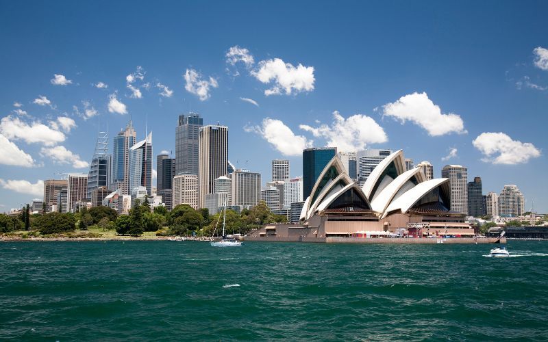 Irish emigrants to Australia break 16-year record and they're not looking back