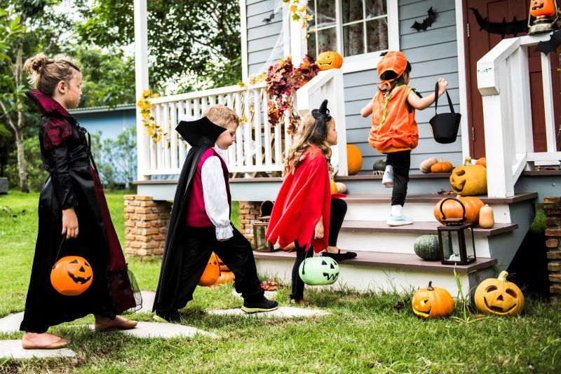 Is as Meiriceá a thagann ‘trick or treat’ Oíche Shamhna - ach is in Éirinn a thosaigh sé
