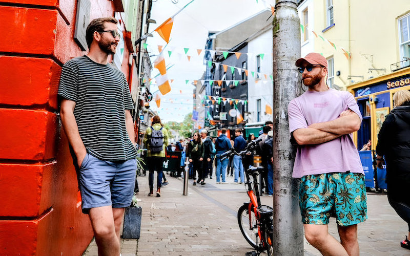 Irish music duo The Púcas release Christmas single to aid charity