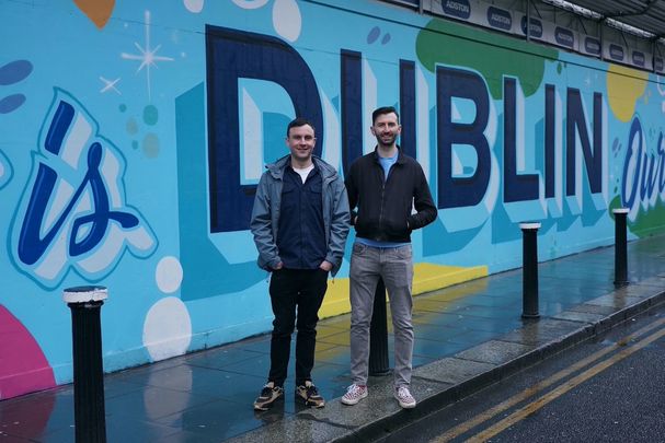  This is Dublin Our Fair City, mural artist Cormac Dillon and The Poet Geoff launch a multi-media Instagram campaign paying tribute to the Capital with a giant 28m mural on Dame Street, a spoken word poem by The Poet Geoff and a video ode to the city by the artist Decoy. 