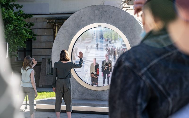 Sci-fi-like interactive "Portal" between New York and Dublin launches
