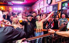 The Wolfe Tones surprise fans with secret gig at beloved London Irish pub