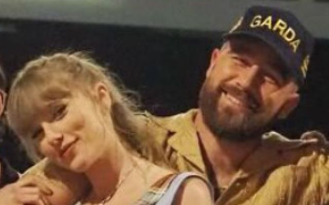 Travis Kelce dons a Garda hat in a recently shared picture with girlfriend Taylor Swift.