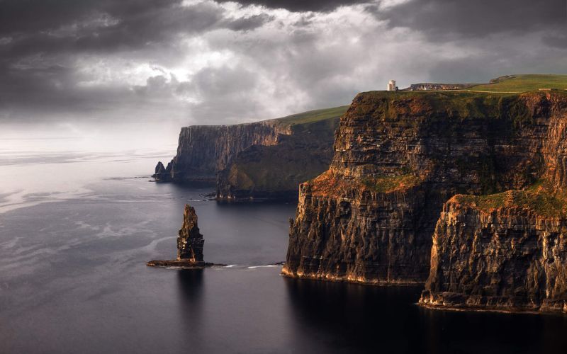 Cliffs of Moher: Recovery operation for missing boy continues