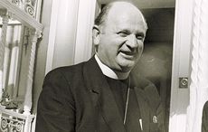 Ceisteanna don "DPP" agus na gardaí ag déanamh athbhreithniú ar a imscrúdú faoi Eamon Casey