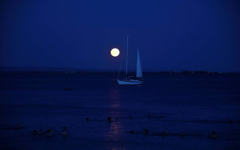 Extremely "rare" blue supermoon to be visible over Ireland