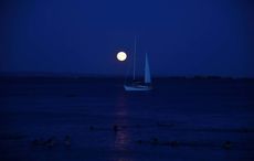 Extremely "rare" blue supermoon to be visible over Ireland