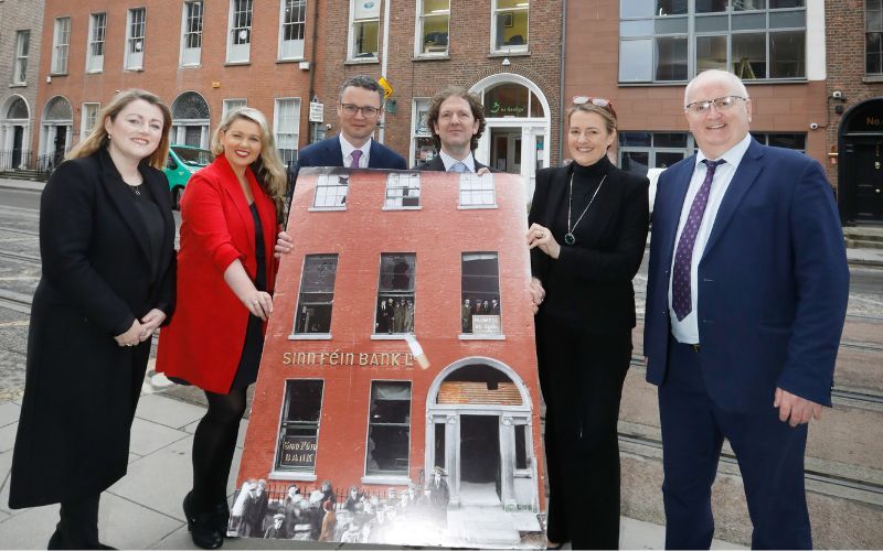 Féach ar an bhfíseán: Tá Gaeilge ag cailliúint a "Six-appeal" – ach tiocfaidh 6 ar ais