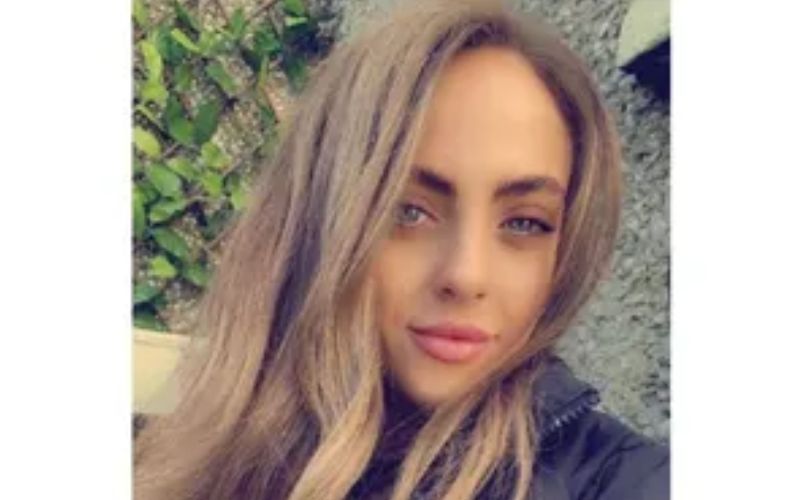 Friends of young Cork woman fighting incurable cancer want to give her "better chance"