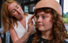 Olivia Humphreys wins James Dyson award with device to stop hair loss during chemo