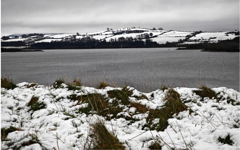 Tens of thousands in Ireland still without water or power as temperatures set to fall to -8C / 17.6F