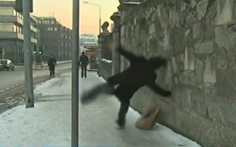 RTÉ cameraman who caught infamous "slip on the ice" clip tells story of what happened