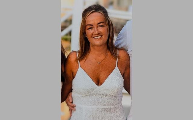 Ann-Marie O’Gorman (46) was killed by electrocution as she held her charging phone in the bath.