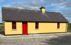 Commute by boat? Shannon cottage on island that is accessible with the tide available to rent