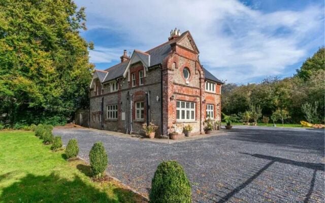 The Ranch, Dublin Road, Monasterevin, Co. Kildare, €695,000.