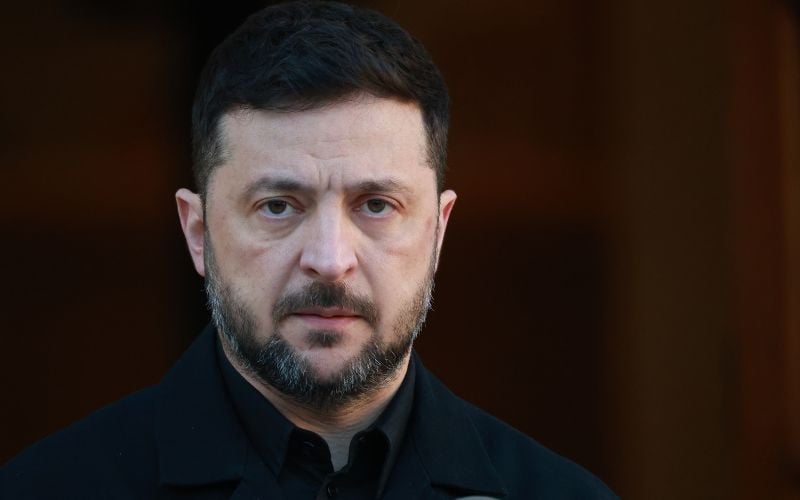 Zelenskyy receives Irish parliament standing ovation as he commends Irish "faith in Ukraine"
