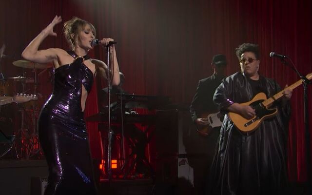 Miley Cyrus and Brittany Howard, backed by The Roots, perform Sinéad O\'Connor\'s \"Nothing Compares 2 U\" for \"SNL50: The Anniversary Special.\"