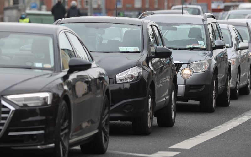 Irish driver's licenses for emigrants returning from US raised in the Dáil