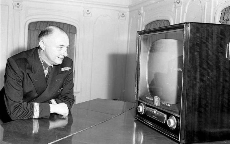 On This Day: An Irishman was the first paid television preformer