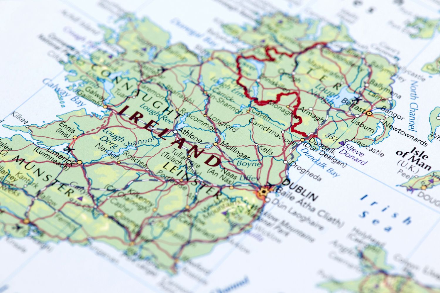 Ireland and Northern Ireland's gap in living standards is "widening," research finds