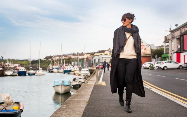 Tweed, wool, linen... get the look! The Irish are taking over fashion right now! 