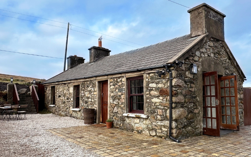 How you can stay in a charming Irish cottage with a luxury crafted Donegal vacation