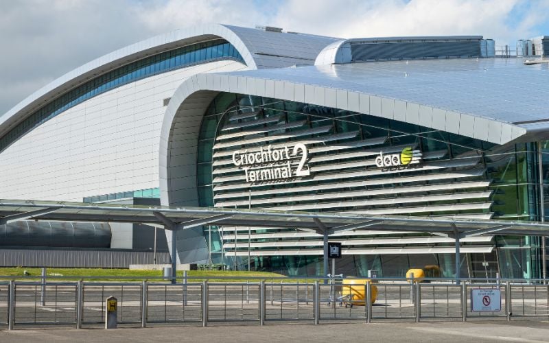 Garda injured by "disruptive passenger" on Newark - Dublin flight