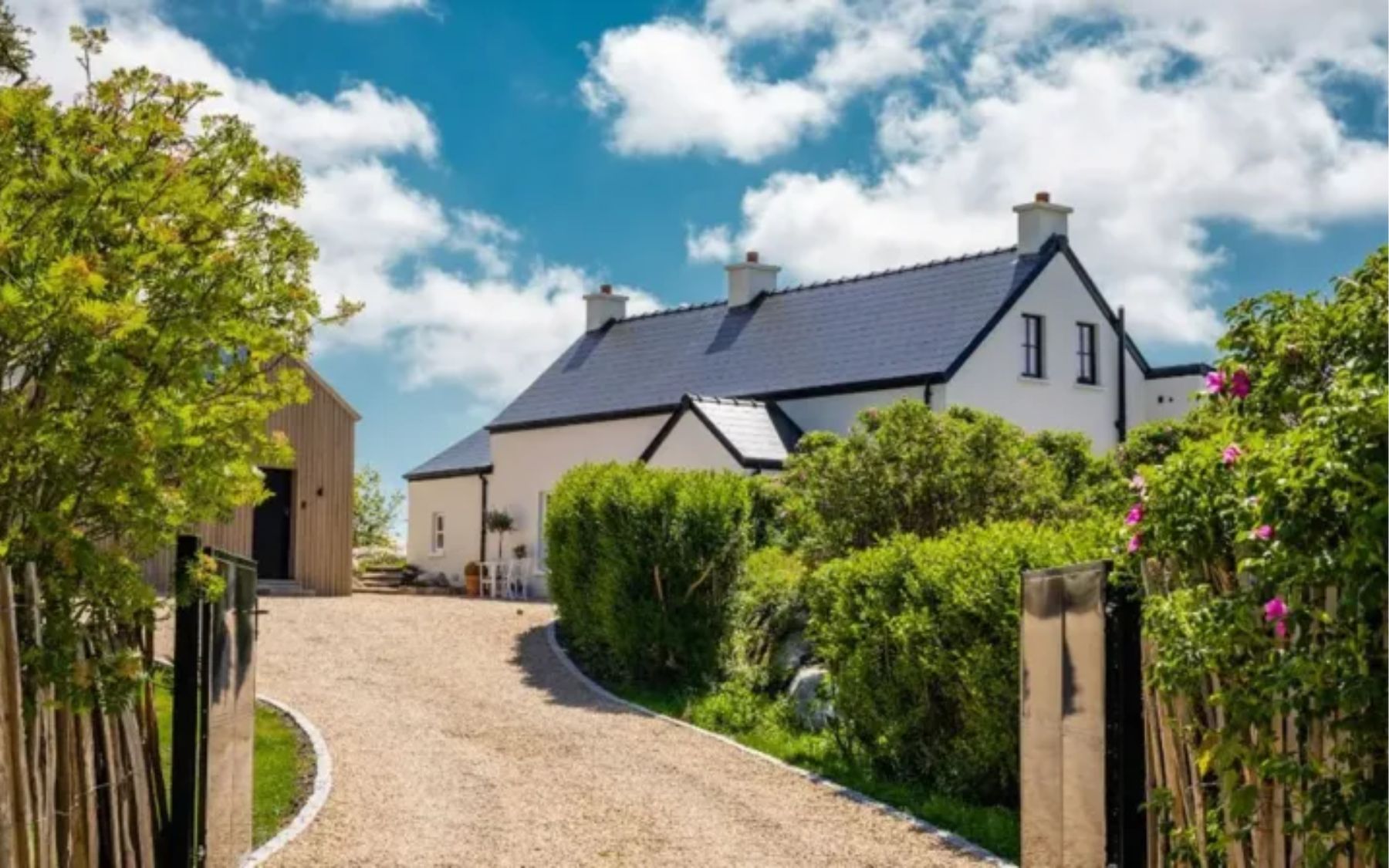 Donegal home with breathtaking views of Atlantic Ocean hits the market for over €1.3 million