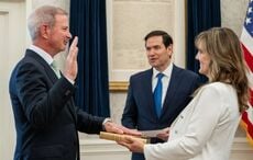 New US Ambassador to Ireland sworn in in Oval Office