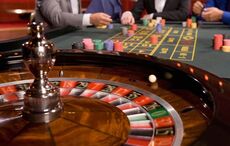 How do online casinos in the UK compare to those based in Ireland?