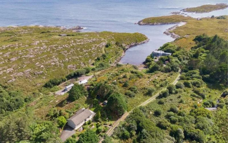 Sneem holiday home with sea views previously owned by High Court Judge for €425k