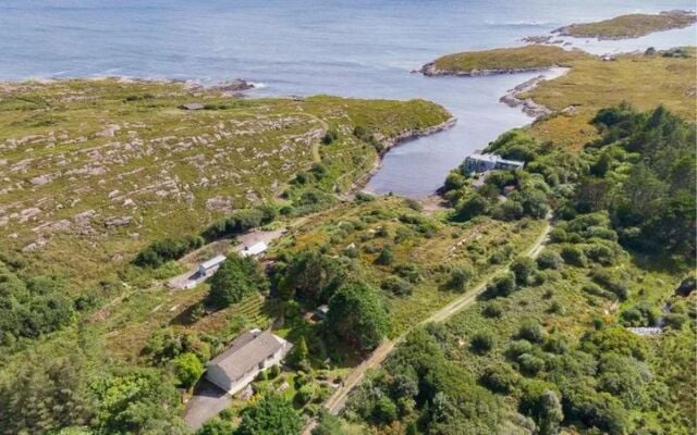 Kinlough House, in Sneem, County Kerry.