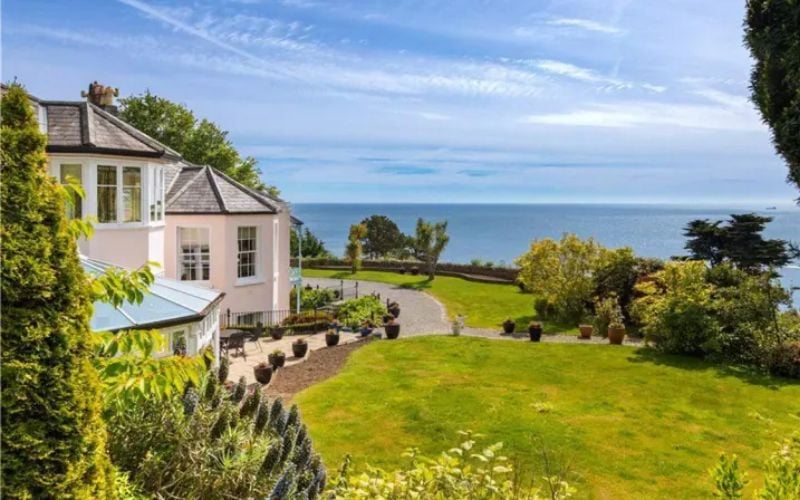 Sprawling period home with breathtaking views of Killiney Bay on market